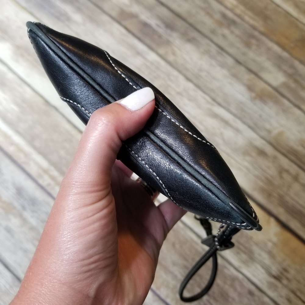 Coach Wristlet - Picture 4 of 4